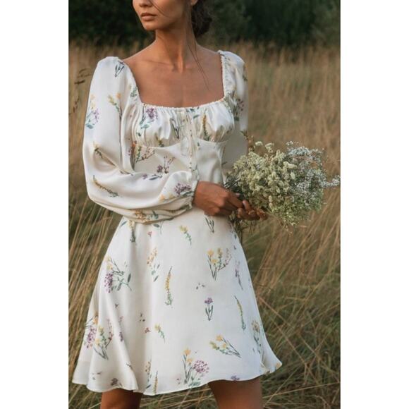 NWT Lichi Mini Dress S Puff Sleeve Cream Floral Satin Milkmaid Cottagecore - Picture 1 of 7
